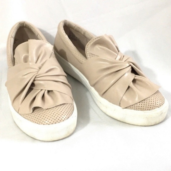 MIA Shoes - Mia SZ 7 Sneakers Shoes Beige Sash Detail